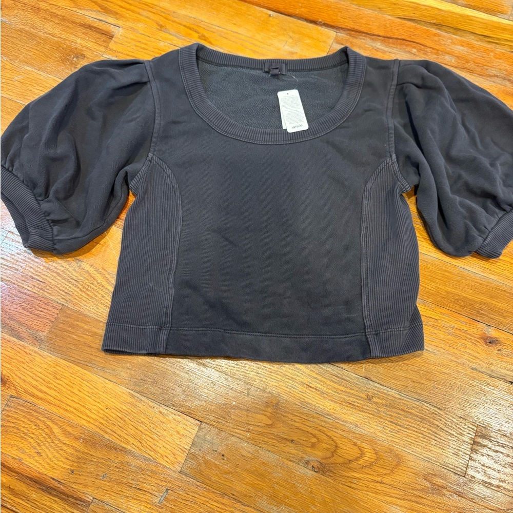 Aerie Black Puff Sleeve Crop Top